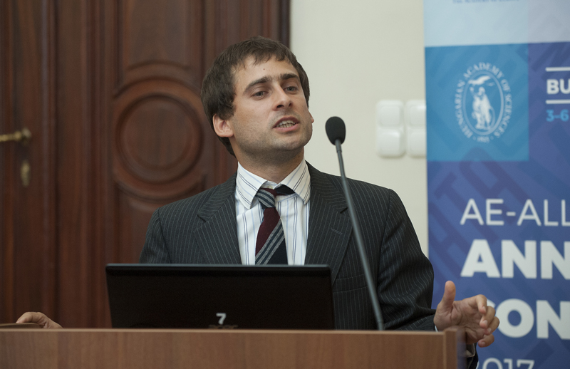 Dr. Péter Vancsó