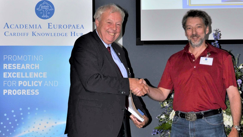 Dr Oleksiy Gryshchenko and Professor Sierd Cloetingh Dr Oleksiy Gryshchenko and Professor Sierd Cloetingh